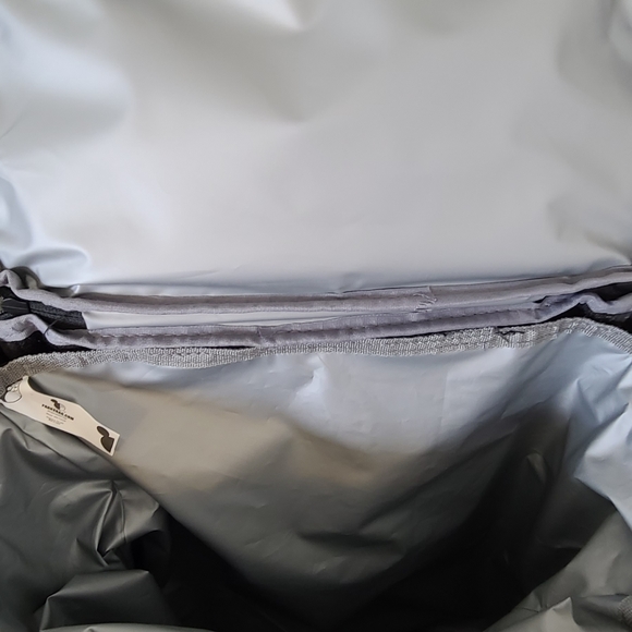 Cooler Backpack With Wheels - Picture 12 of 16